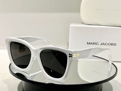 Marc Jacobs Sunglasses 16